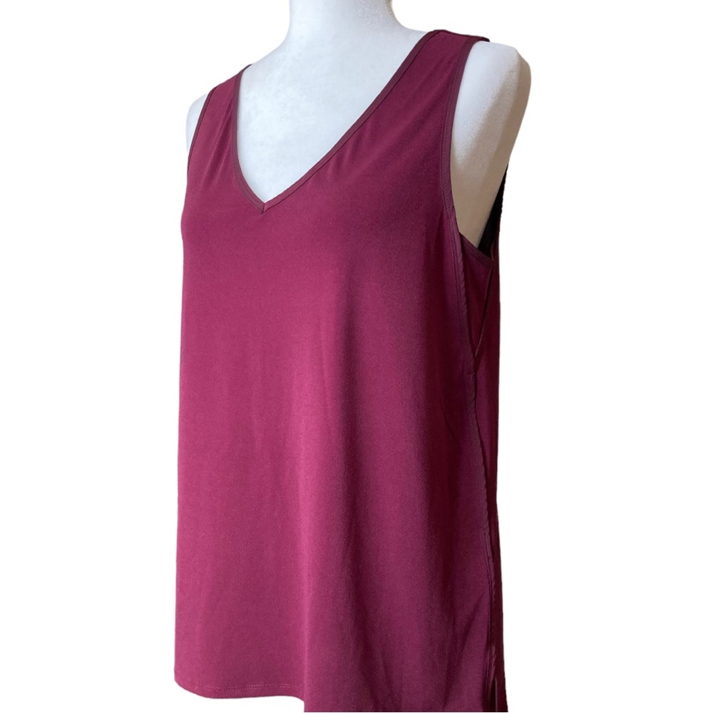 Banana Republic Women's sleeveless v-neck tank top, Sz M - Picture 2 of 16